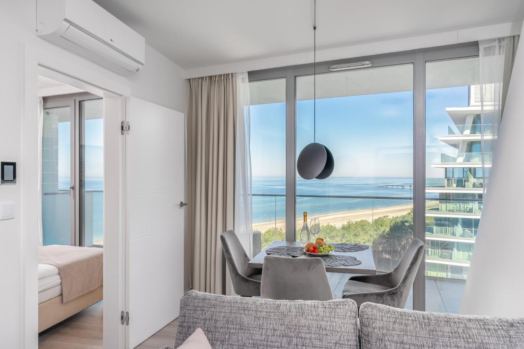 Your Holidays Waves A Apartment *
